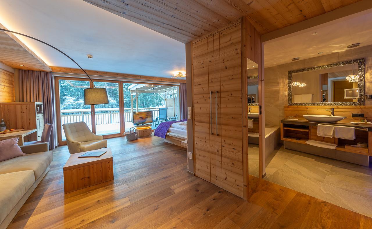 Hotel Weiher Green Lake Falzes Exterior photo